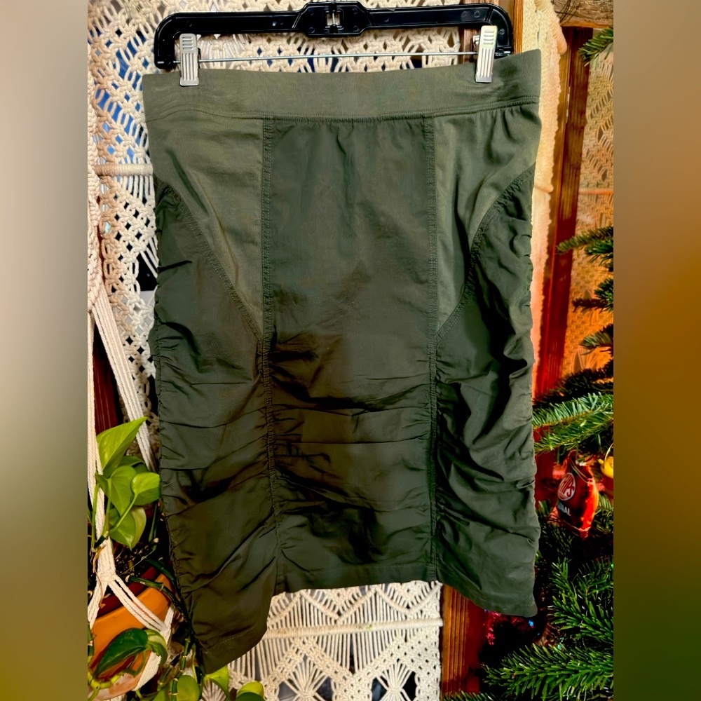 Woman’s small xcvi athletic skirt